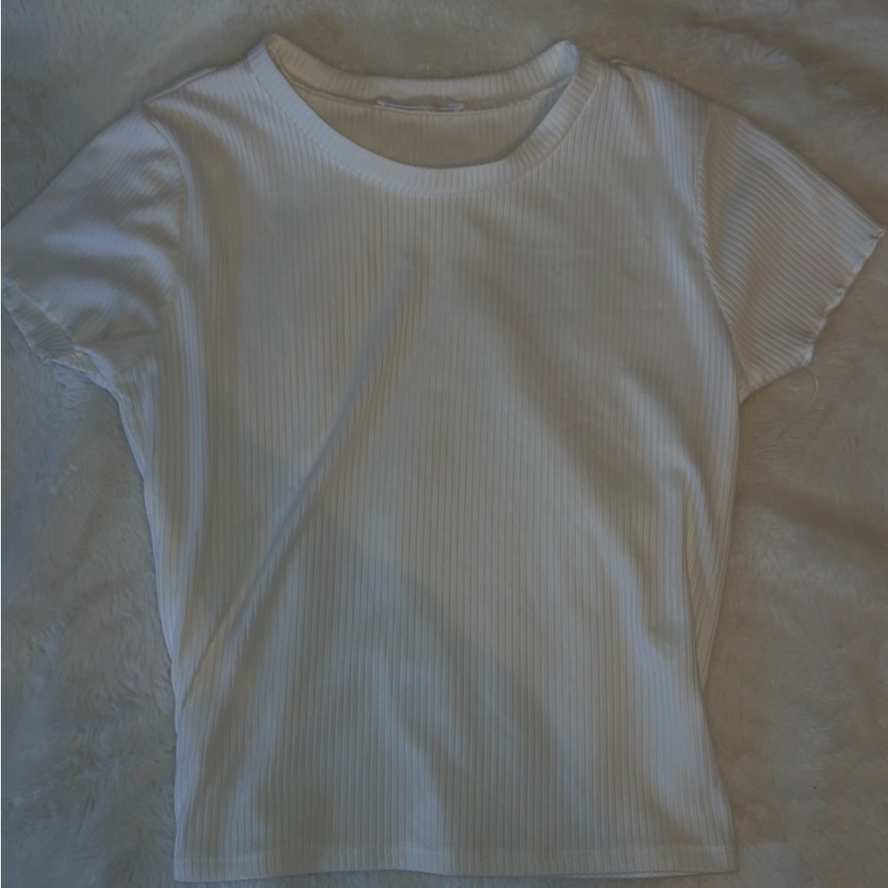 plain white ribbed tee